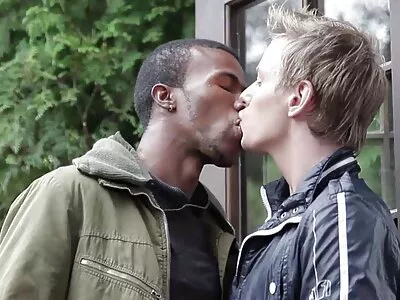 Tânăr adolescent futut video gay porno hd tare