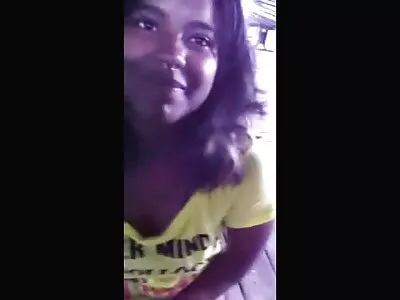 Frumoasa brunetă hd video gay free face o muie grozavă