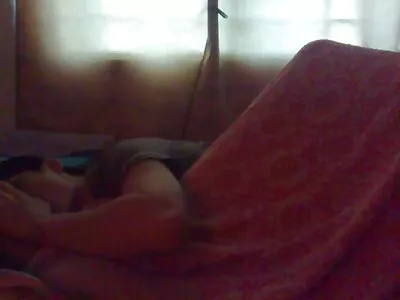 În gay porno boy stil cățeluș sălbatic lovind în pat