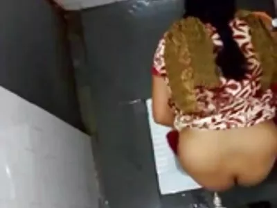 Prietena îmi suge gay free video hd pula și eu eiesc în gură