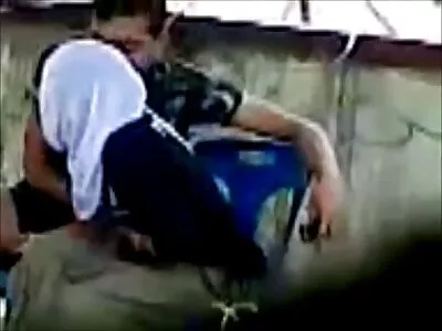 Fusita brunetă mascata și masturbare free gay six