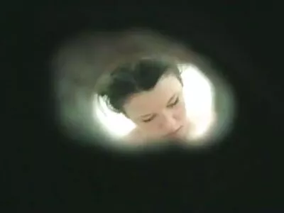 O fată amatoare obraznică suflă un gay young video sex cocos monstru