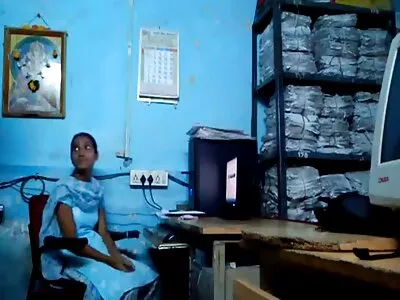 Singur acasă și foarte video gay por excitat