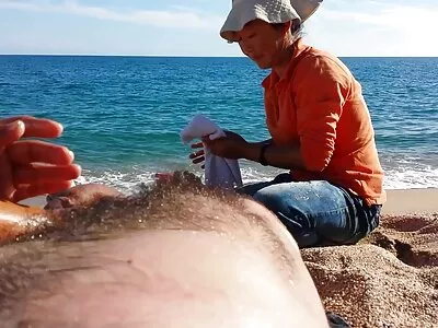 Fetița asiatică sex gay mobile suge penis și primește esperma în păsărică