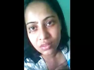 Puiță cu aspect baieti gay porno tocilar dă cap cu plăcere
