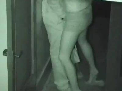 Babele lesbiene pozează video boy gay sex una lângă alta